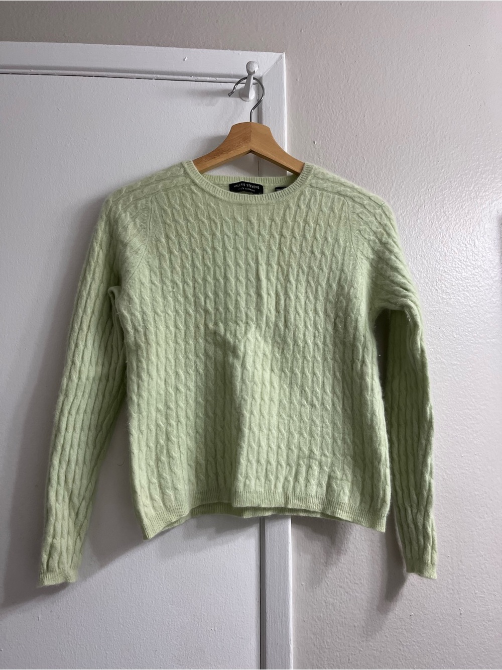 100% cashmere Cable Knit Crewneck Sweater - Pale Green